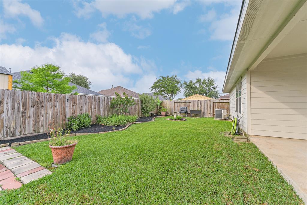 2920 Landing Edge Lane, Dickinson, Texas image 21