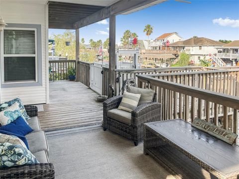 A home in Bayou Vista