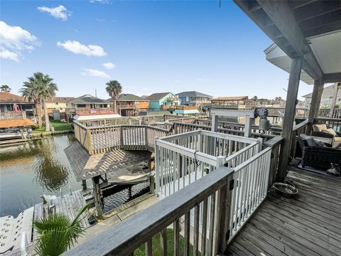 A home in Bayou Vista