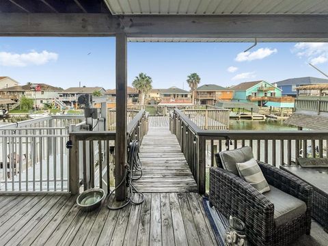 A home in Bayou Vista