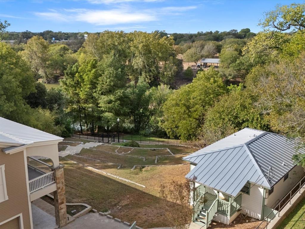 802 Main Street, Bastrop, Texas image 33