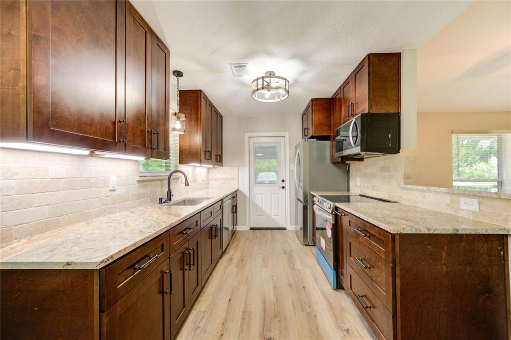 2525 29th Avenue, Texas City, Texas image 7