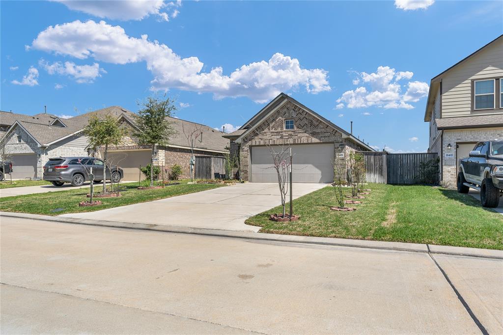 18406 Hilltop Climb Drive, Hockley, Texas image 5