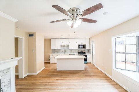 6467 Olympia Drive 61 Houston TX 77057