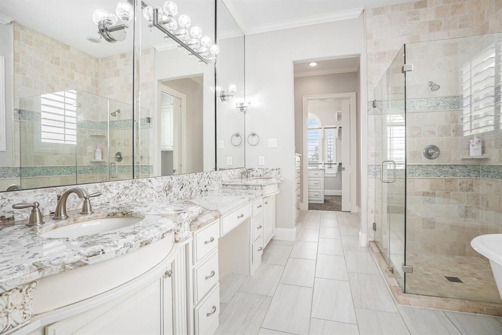 11503 Kings Point Boulevard, Mont Belvieu, Texas image 26