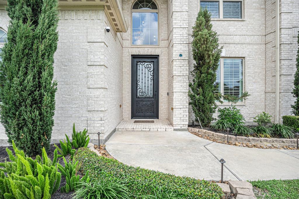 11503 Kings Point Boulevard, Mont Belvieu, Texas image 4