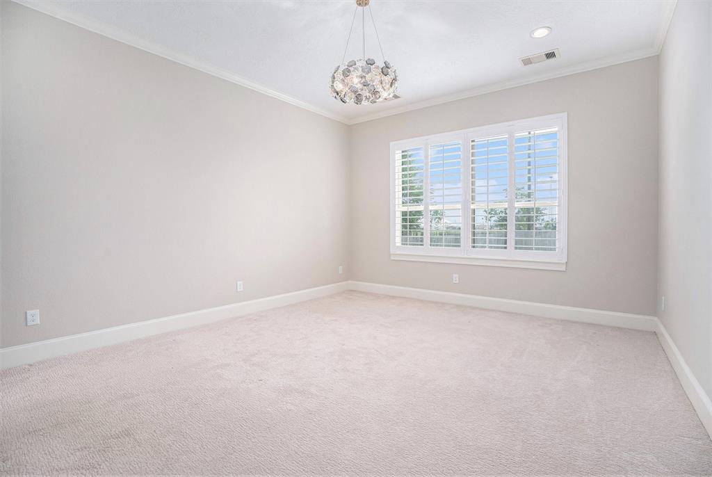 11503 Kings Point Boulevard, Mont Belvieu, Texas image 25
