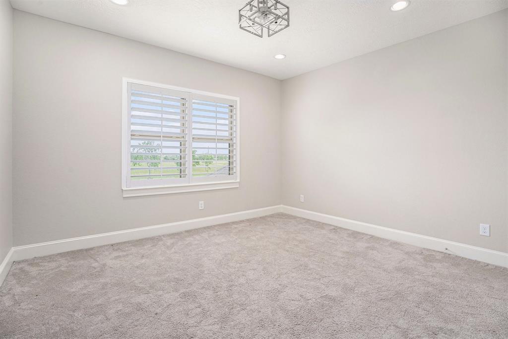 11503 Kings Point Boulevard, Mont Belvieu, Texas image 37