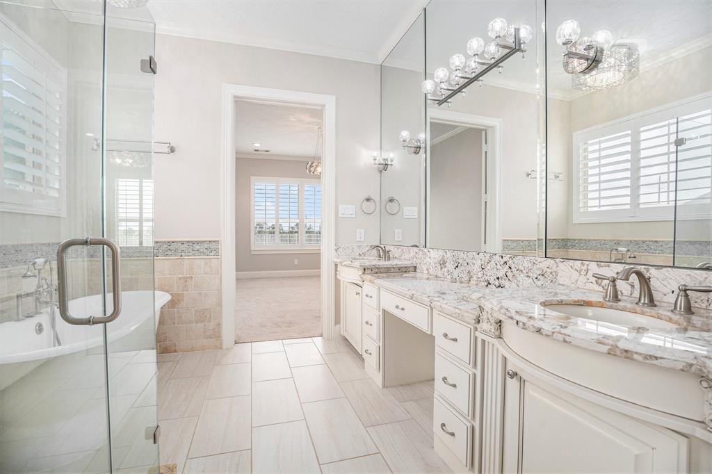 11503 Kings Point Boulevard, Mont Belvieu, Texas image 28