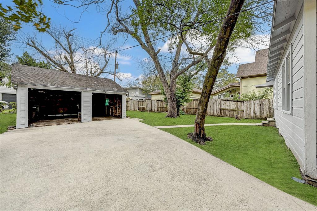 1215 Ashland Street, Houston, Texas image 11