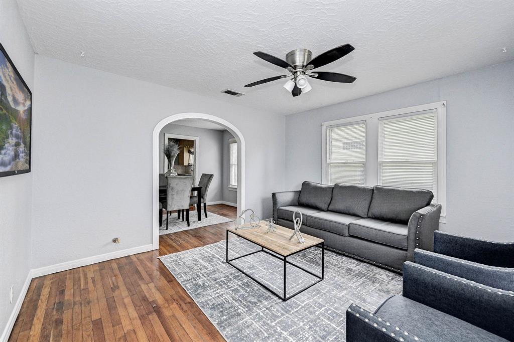 1215 Ashland Street, Houston, Texas image 4