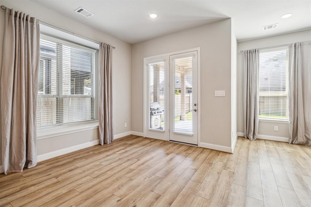 10292 Bayou Oaks Drive, Conroe, Texas image 4