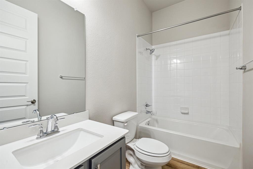 10292 Bayou Oaks Drive, Conroe, Texas image 25