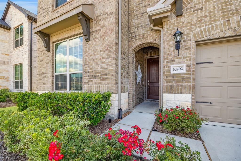 10292 Bayou Oaks Drive, Conroe, Texas image 2