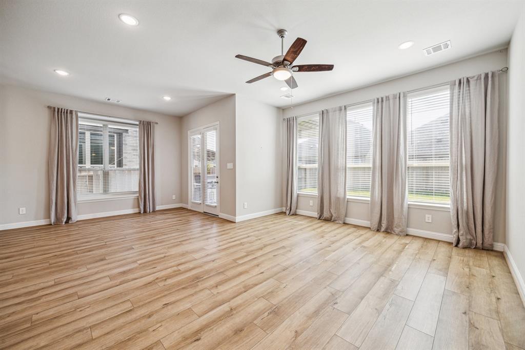 10292 Bayou Oaks Drive, Conroe, Texas image 3