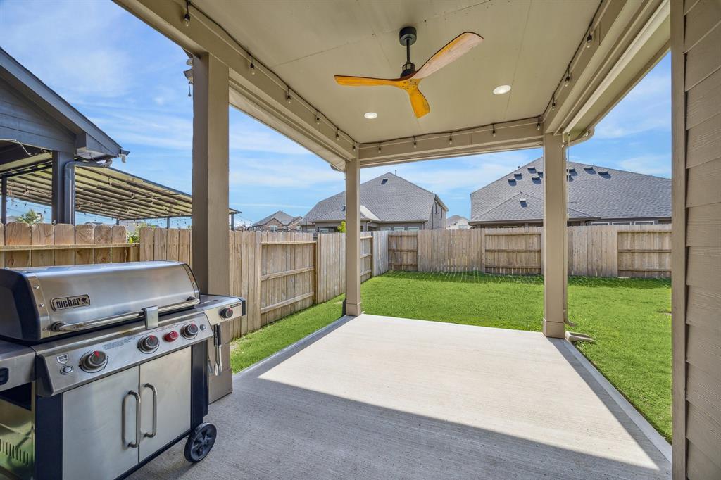 10292 Bayou Oaks Drive, Conroe, Texas image 27