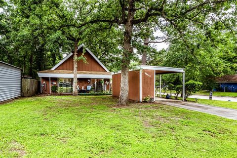 Single Family Residence in Huntsville TX 28645 Netawaka Court.jpg