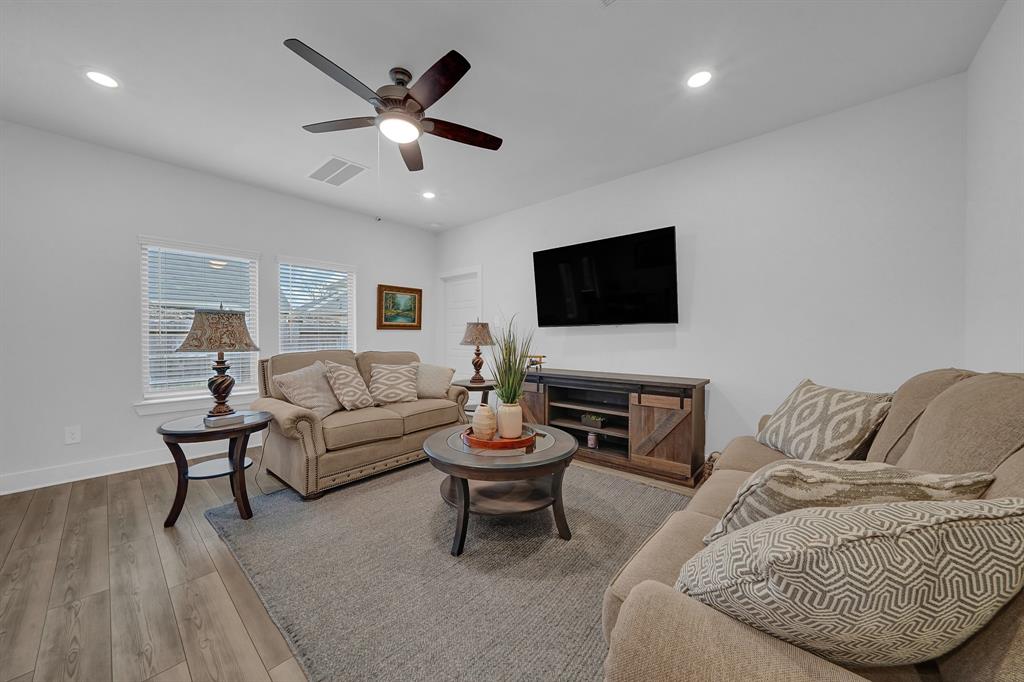 9911 Silverling Court, Conroe, Texas image 12