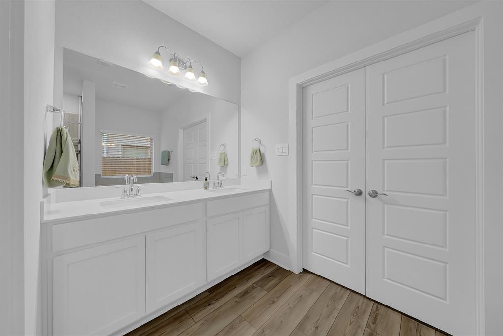 9911 Silverling Court, Conroe, Texas image 22