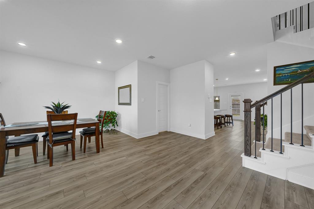 9911 Silverling Court, Conroe, Texas image 4