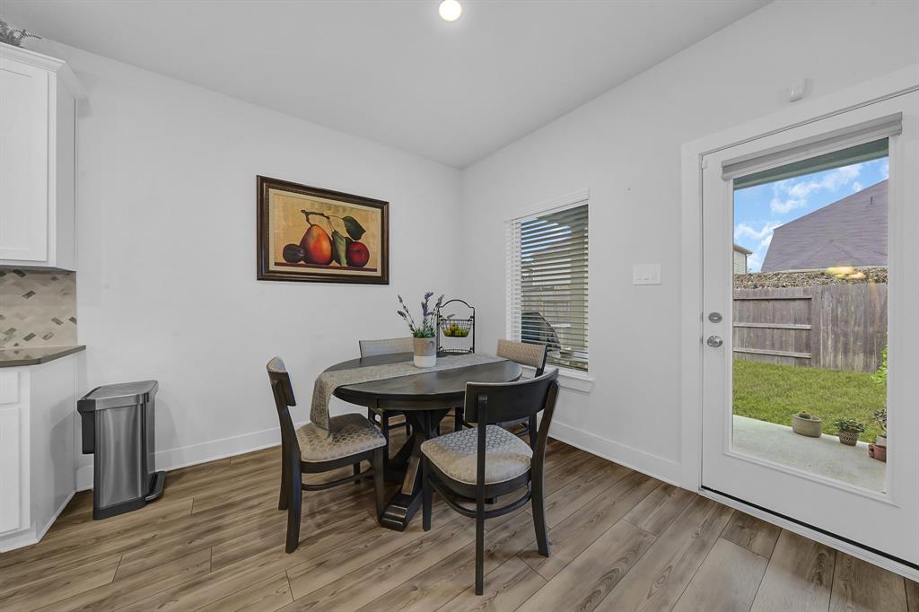 9911 Silverling Court, Conroe, Texas image 10