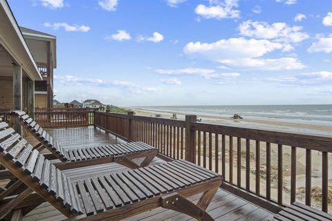 A home in Crystal Beach