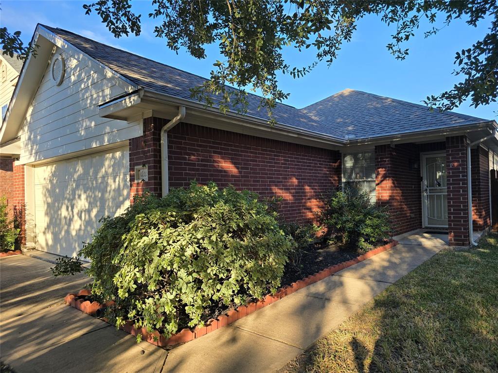 14339 Hillard Green Lane, Houston, Texas image 1