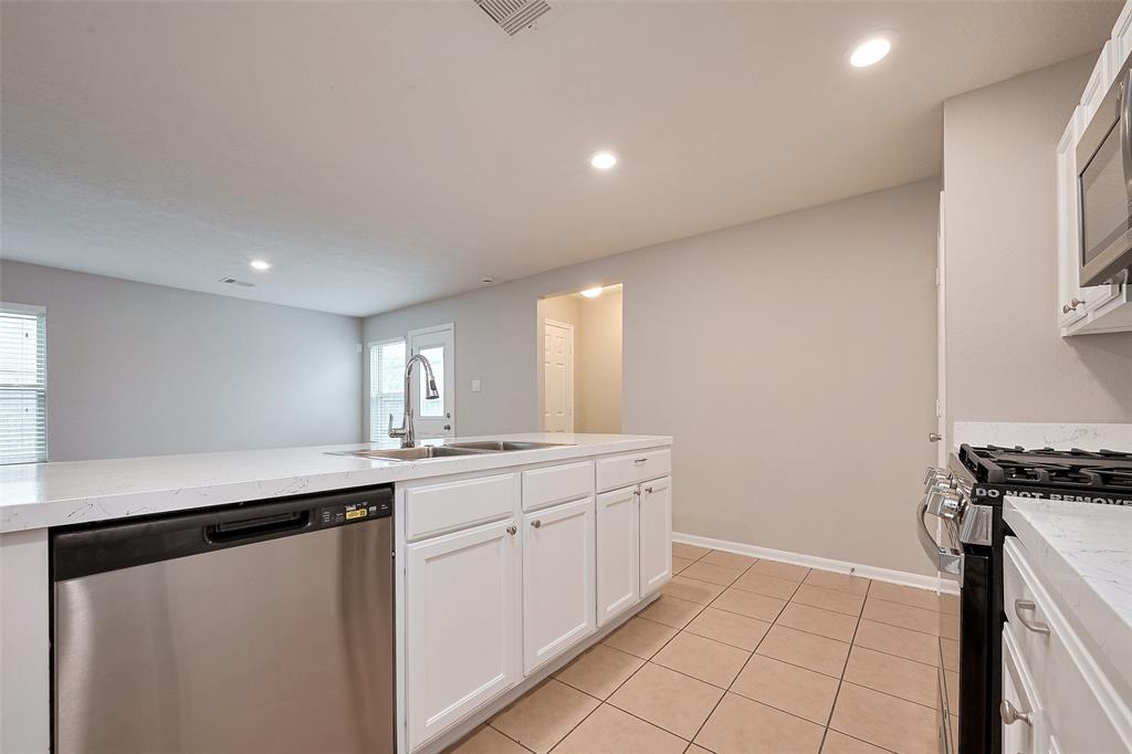 12015 Alder View Drive, Houston, Texas image 15