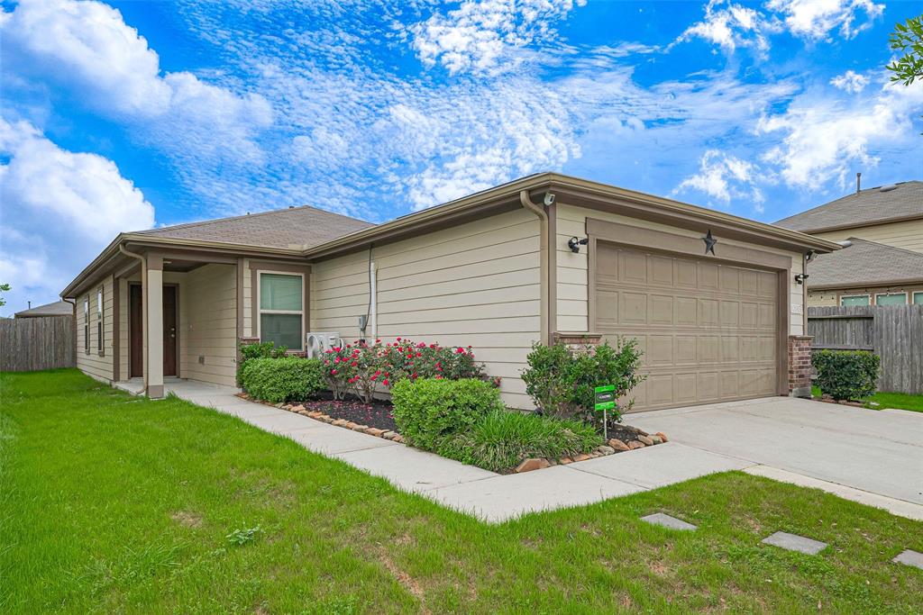 12015 Alder View Drive, Houston, Texas image 2