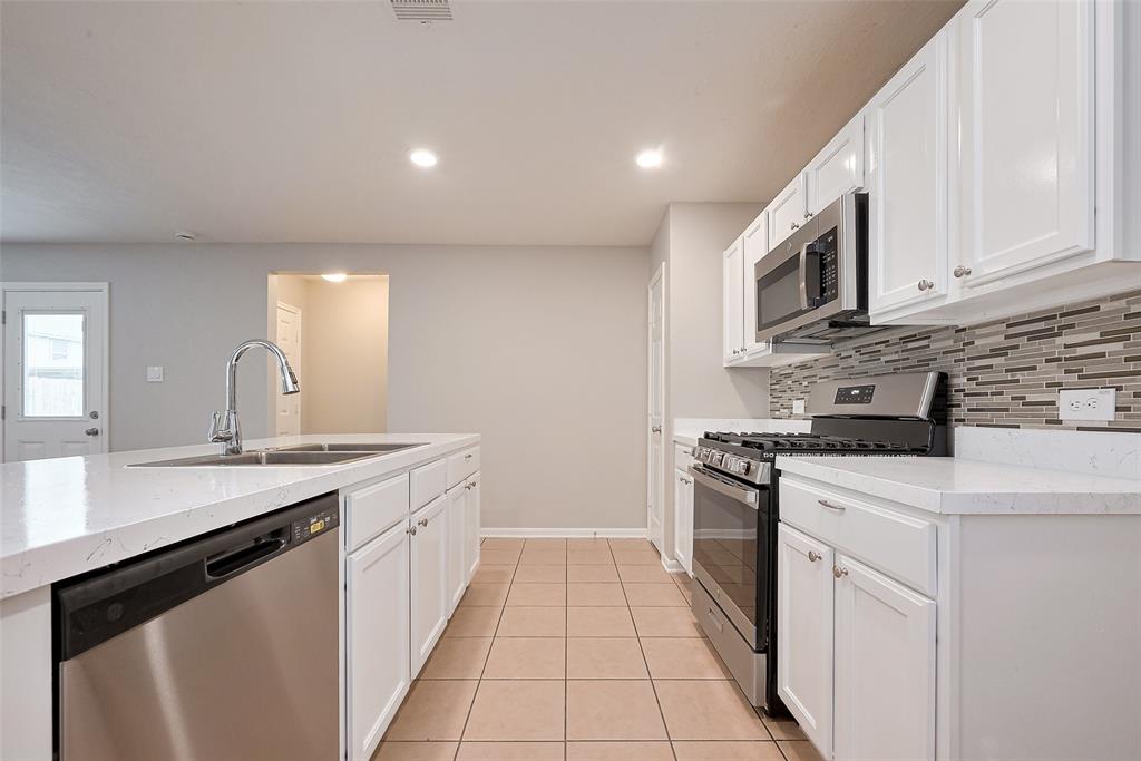 12015 Alder View Drive, Houston, Texas image 27