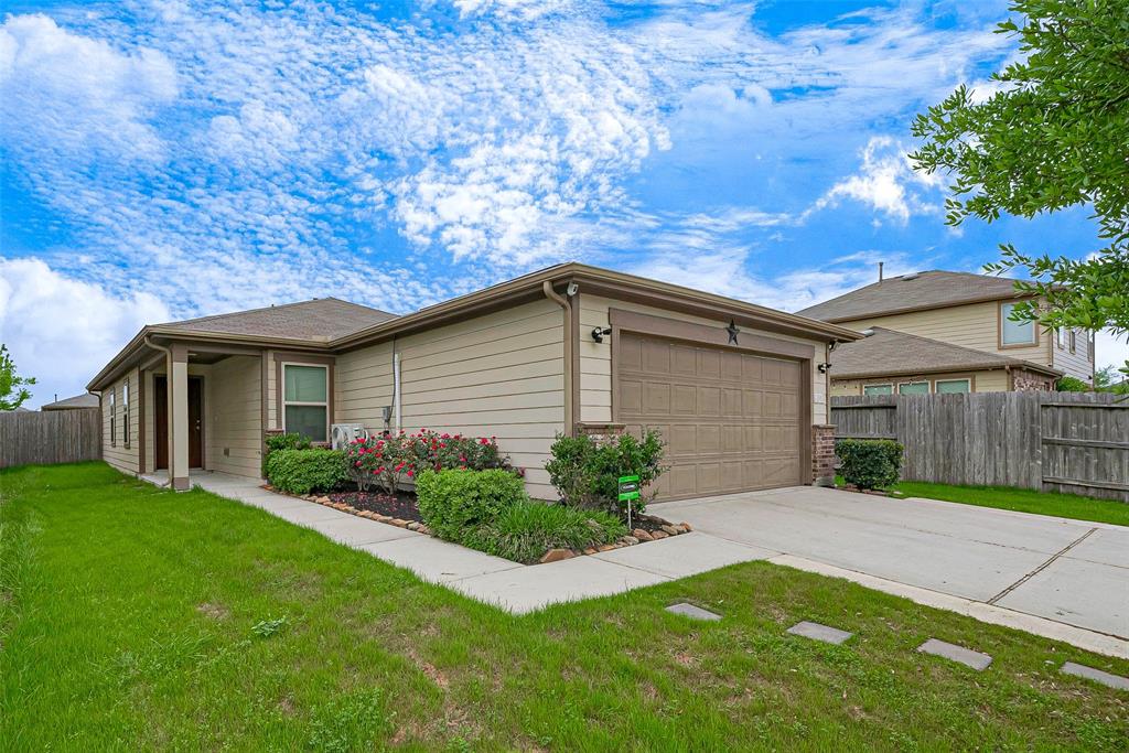 12015 Alder View Drive, Houston, Texas image 5