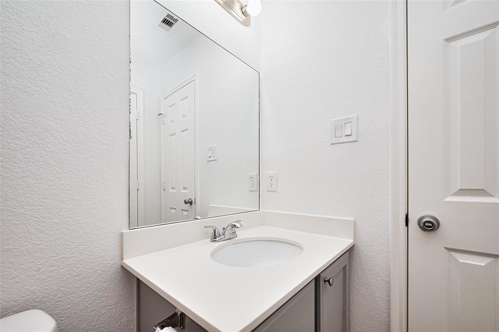 12015 Alder View Drive, Houston, Texas image 32