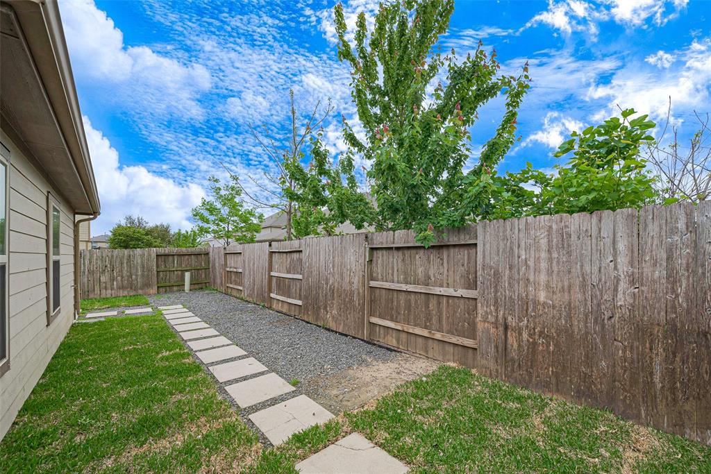 12015 Alder View Drive, Houston, Texas image 40