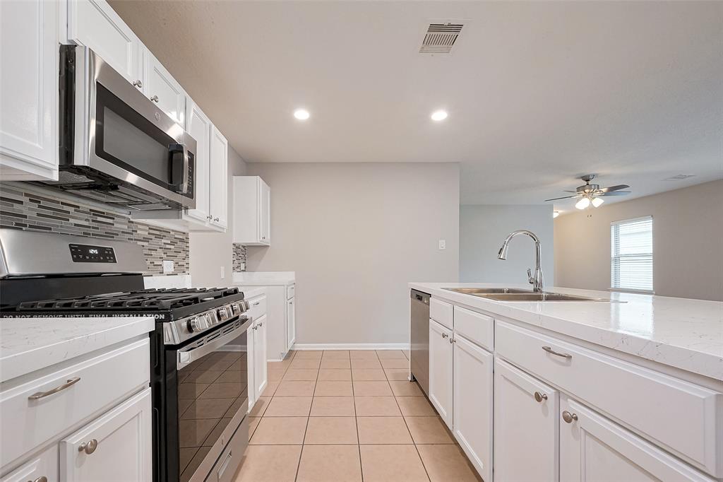 12015 Alder View Drive, Houston, Texas image 26