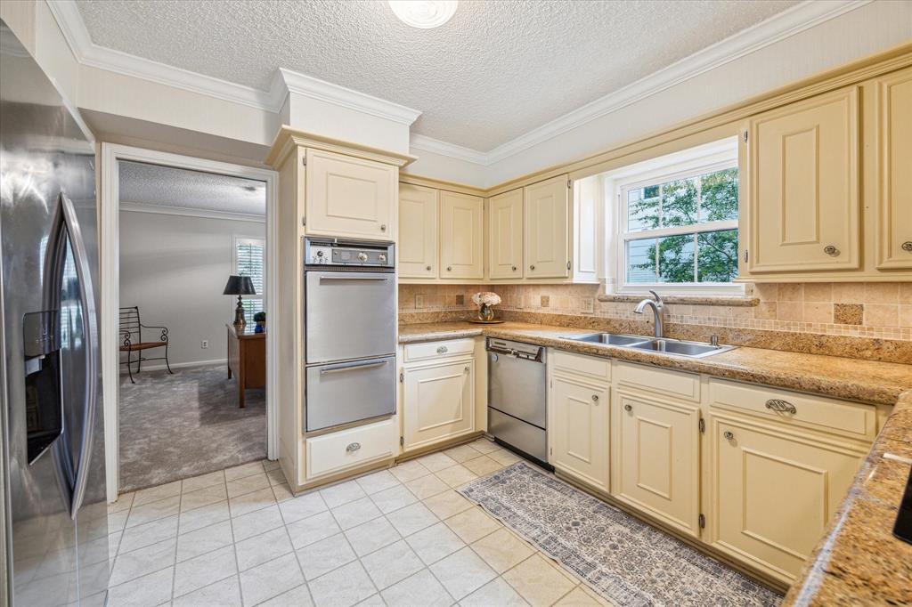 14822 Carolcrest Drive, Houston, Texas image 12