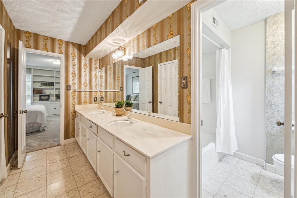 14822 Carolcrest Drive, Houston, Texas image 18
