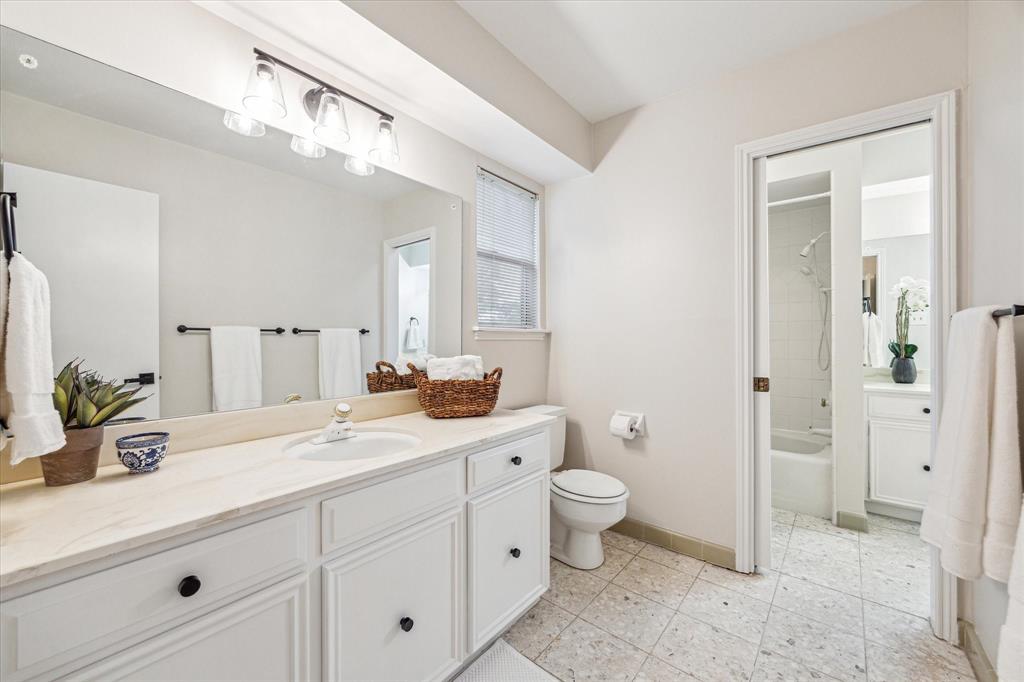 14822 Carolcrest Drive, Houston, Texas image 23