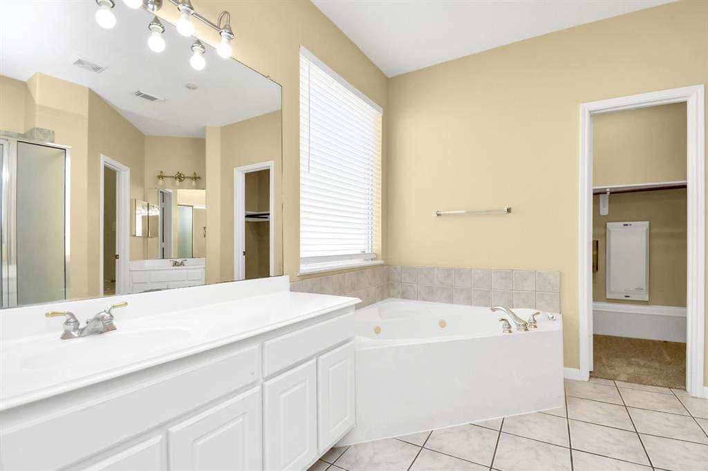 4843 Russett Lane, Sugar Land, Texas image 35
