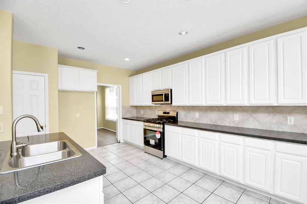 4843 Russett Lane, Sugar Land, Texas image 30