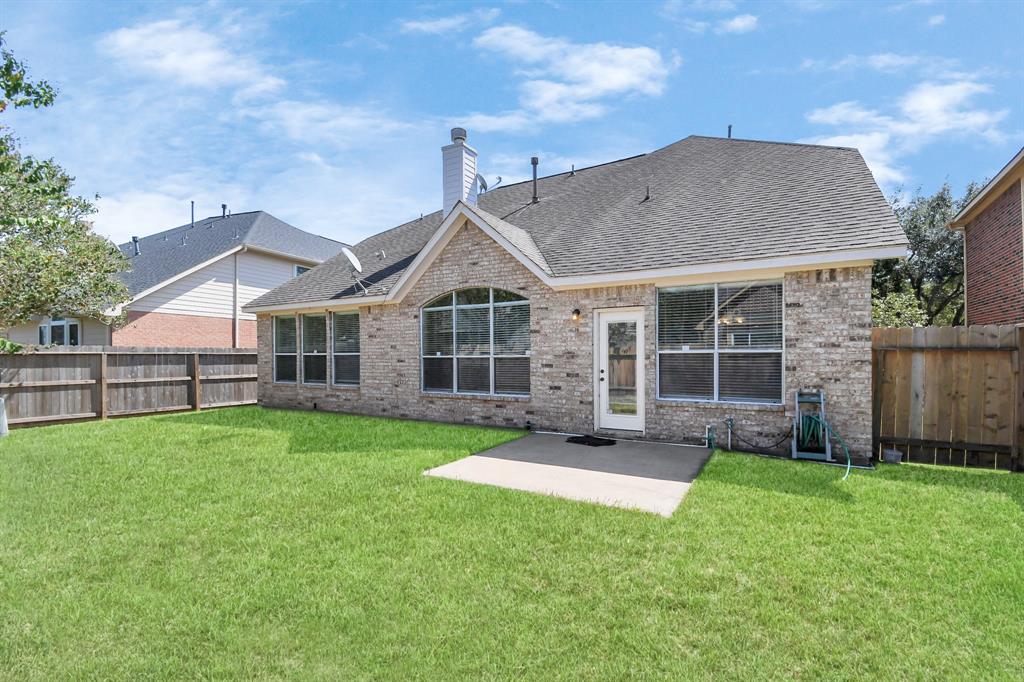4843 Russett Lane, Sugar Land, Texas image 10