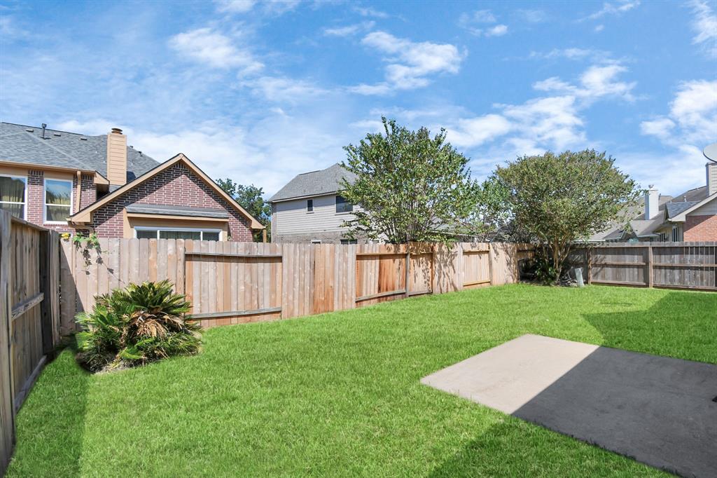 4843 Russett Lane, Sugar Land, Texas image 9