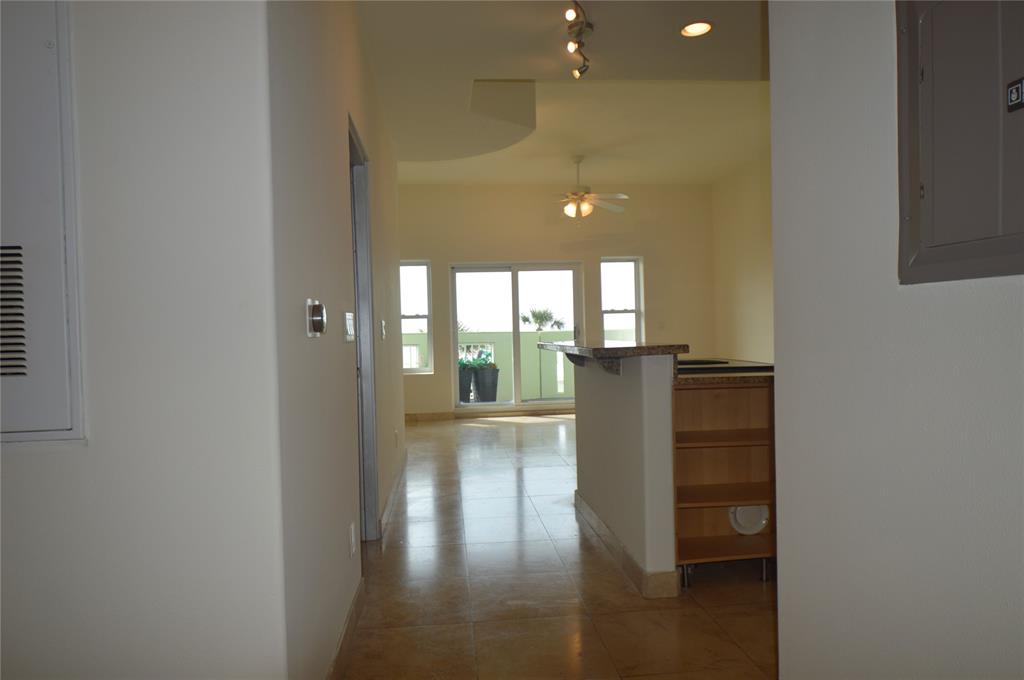 9420 Seawall Boulevard 305