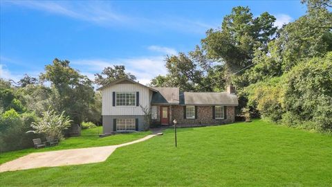 A home in Hilltop Lakes