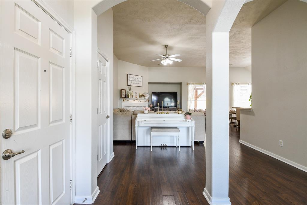 2707 Fern Lacy Drive