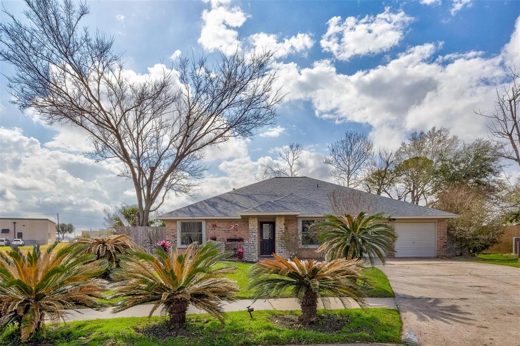 4602 Iroquois Drive