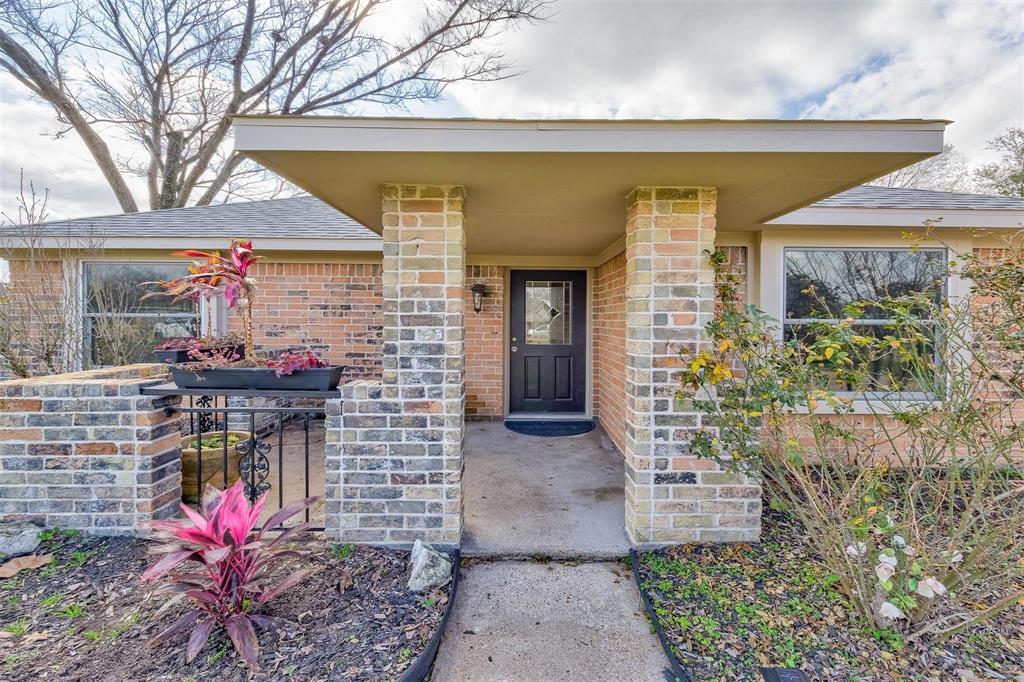 4602 Iroquois Drive