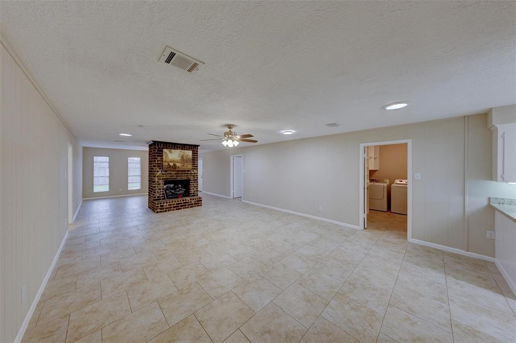 4602 Iroquois Drive