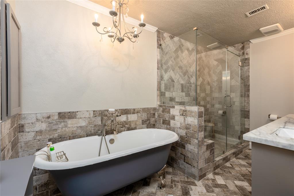 15151 Lakeview Drive, Beach City, Texas image 26