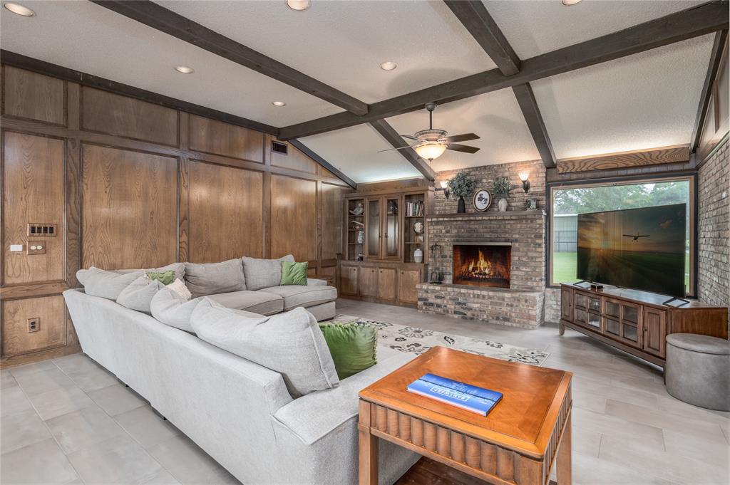 15151 Lakeview Drive, Beach City, Texas image 19