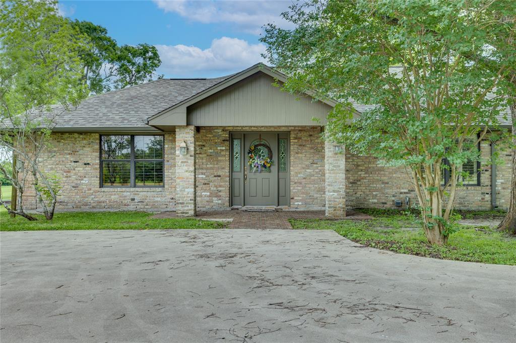 15151 Lakeview Drive, Beach City, Texas image 7
